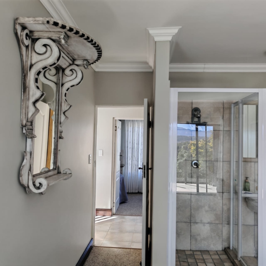 5 Bedroom Property for Sale in Avonddans Western Cape